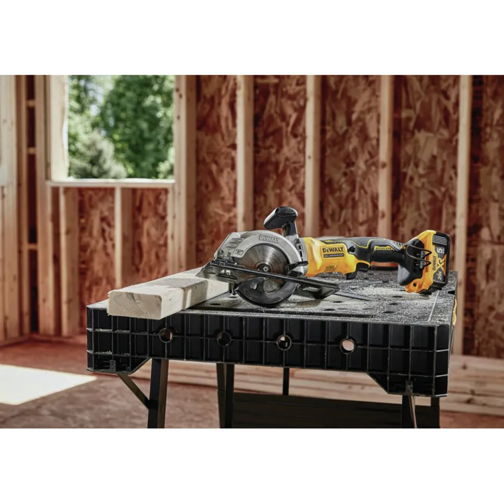 Factory Reconditioned Dewalt ATOMIC 20V MAX Brushless Lithium-Ion 4-1/2 in. Cordless Circular Saw (Tool Only)