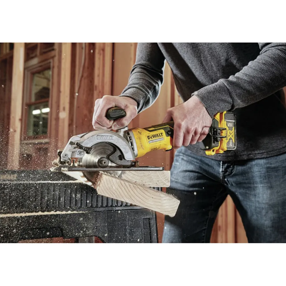 Factory Reconditioned Dewalt ATOMIC 20V MAX Brushless Lithium-Ion 4-1/2 in. Cordless Circular Saw (Tool Only)