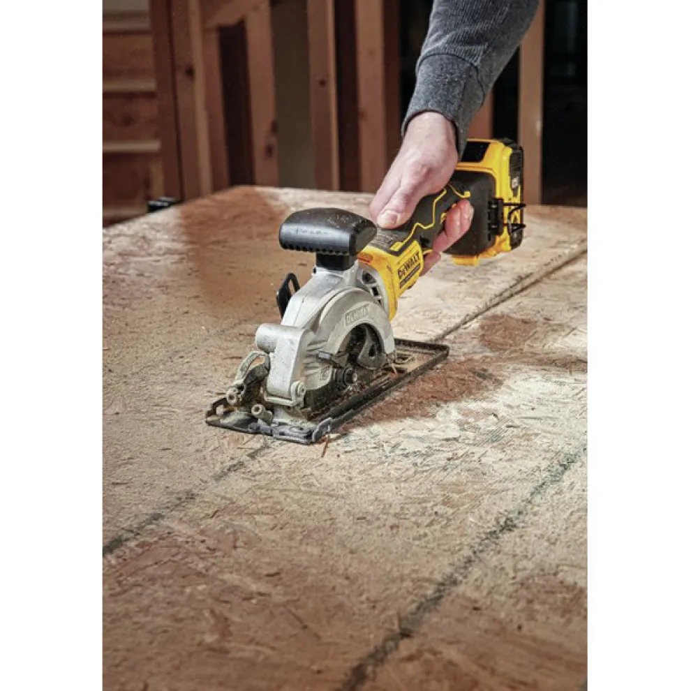 Factory Reconditioned Dewalt ATOMIC 20V MAX Brushless Lithium-Ion 4-1/2 in. Cordless Circular Saw (Tool Only)