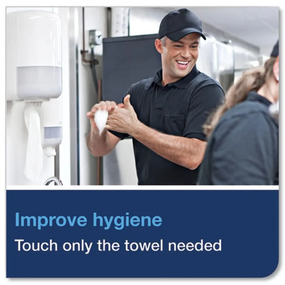 Tork Advanced 1-Ply 8.25 in. x 11.8 in. Centerfeed Hand Towels - White (6/Carton)