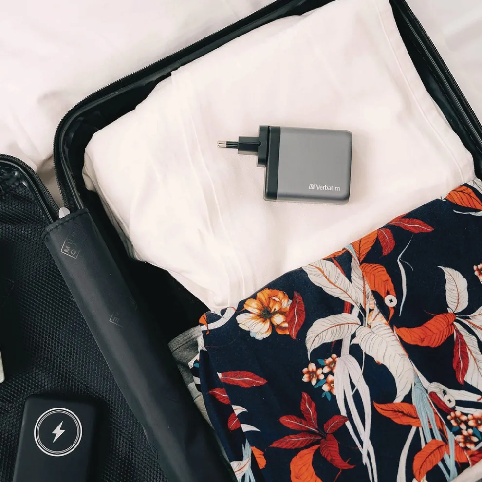 Verbatim 140 W 4-Port GaN Wall Charger - Black/Gray