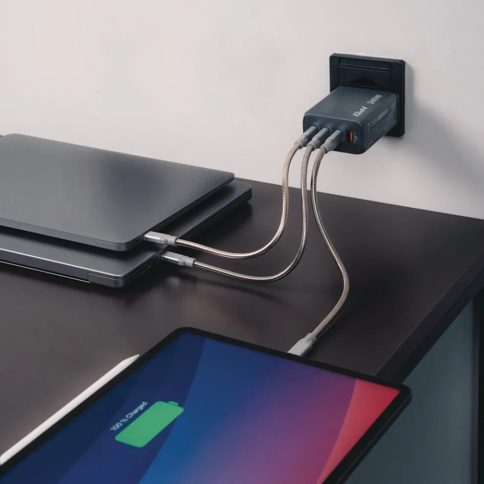 Verbatim 240 Watts 4-Port GaN Wall Charger - Black/Gray