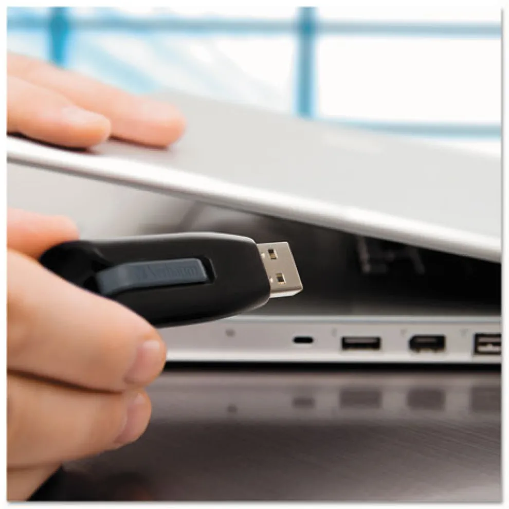 Verbatim Store 'n' Go V3 16 GB USB 3.0 Drive - Black/Gray